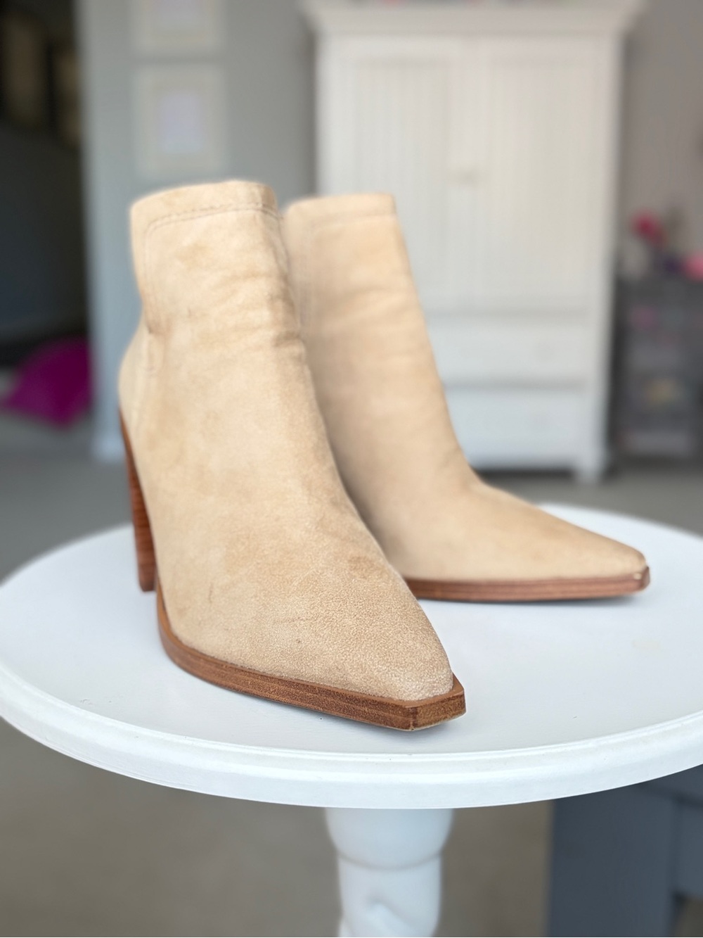 Vince Camuto Welland Suede Pointed Toe Ankle Booties Tan Size 7.5